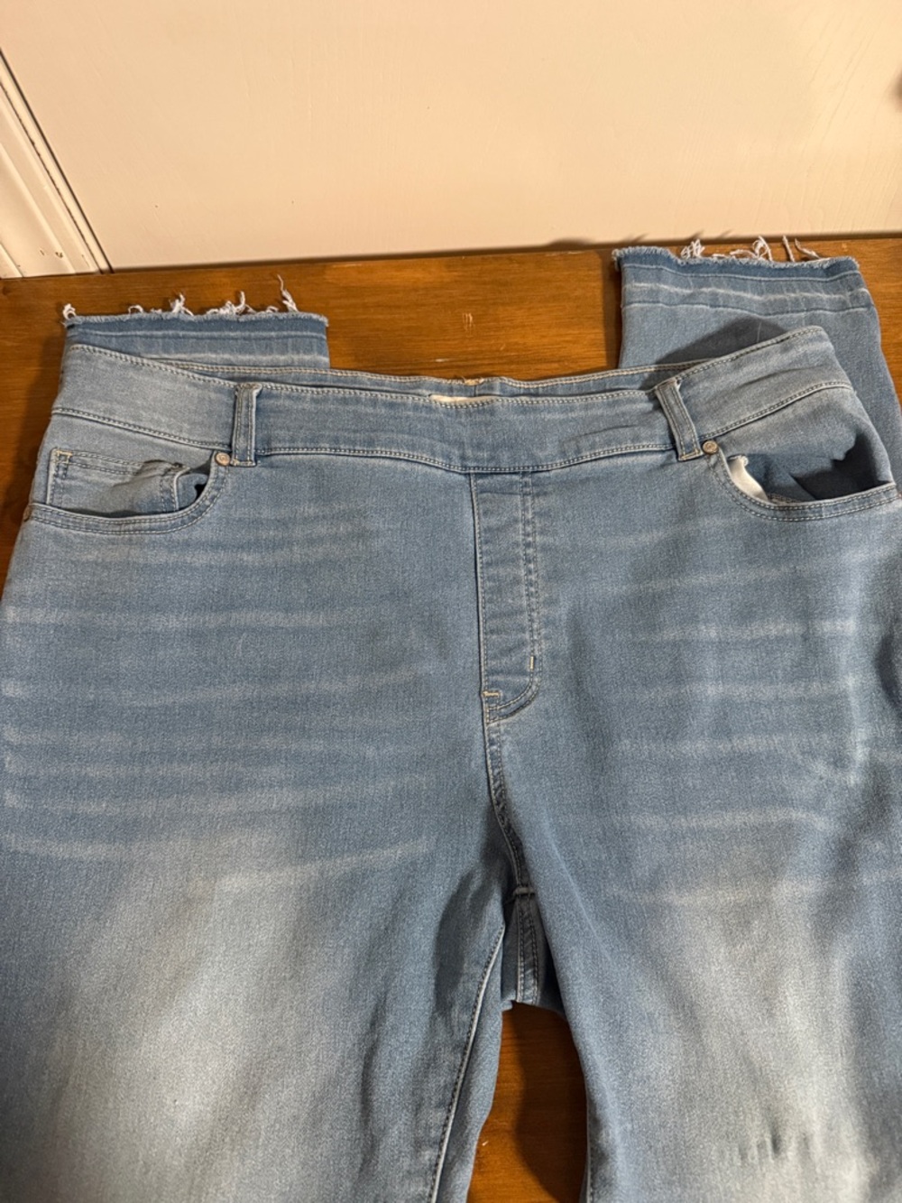 Cato Light Blue Cropped Ankle Jeans with Frayed Hem